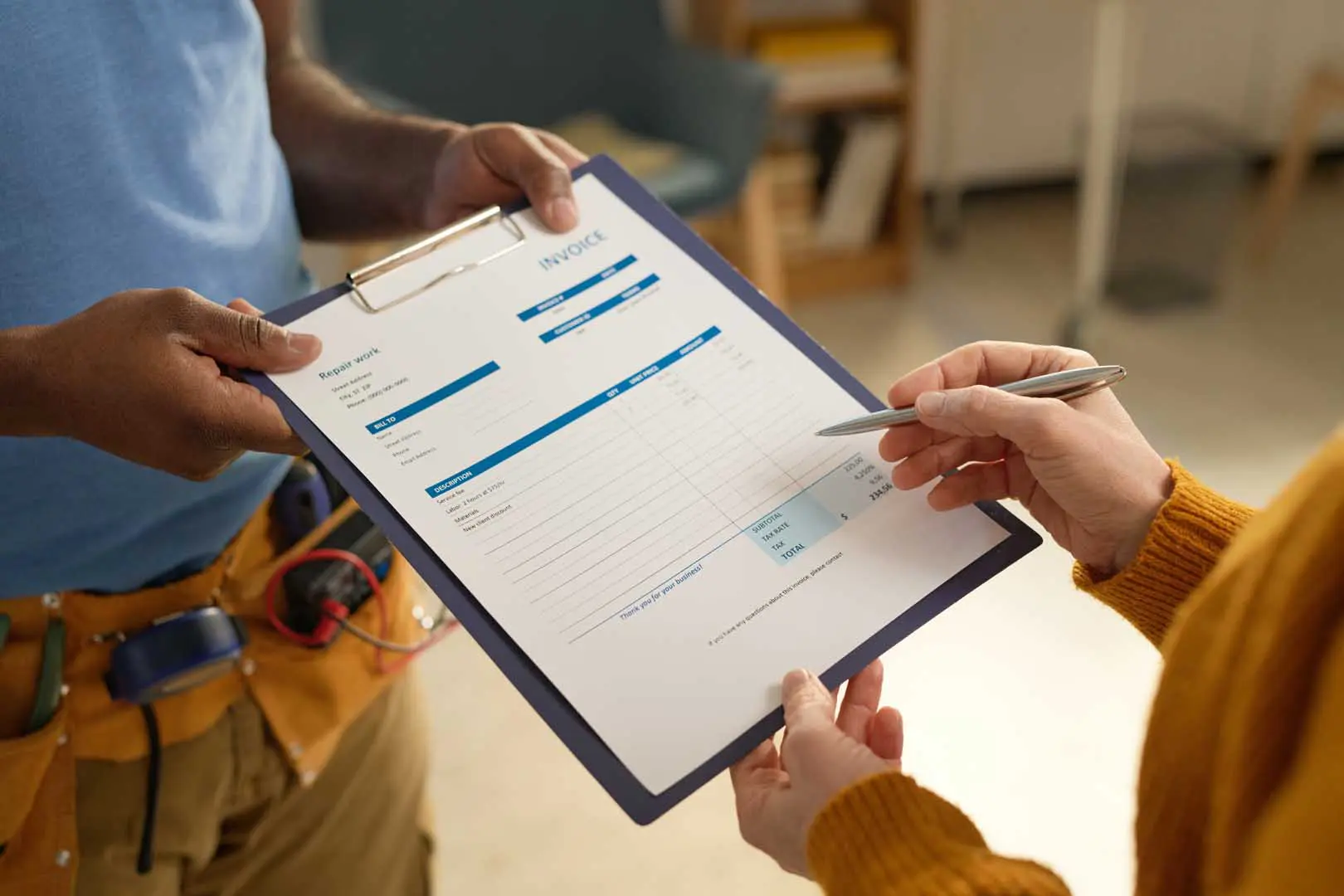 Close,Up,Of,Unrecognizable,Female,Client,Signing,Contract,Or,Invoice
